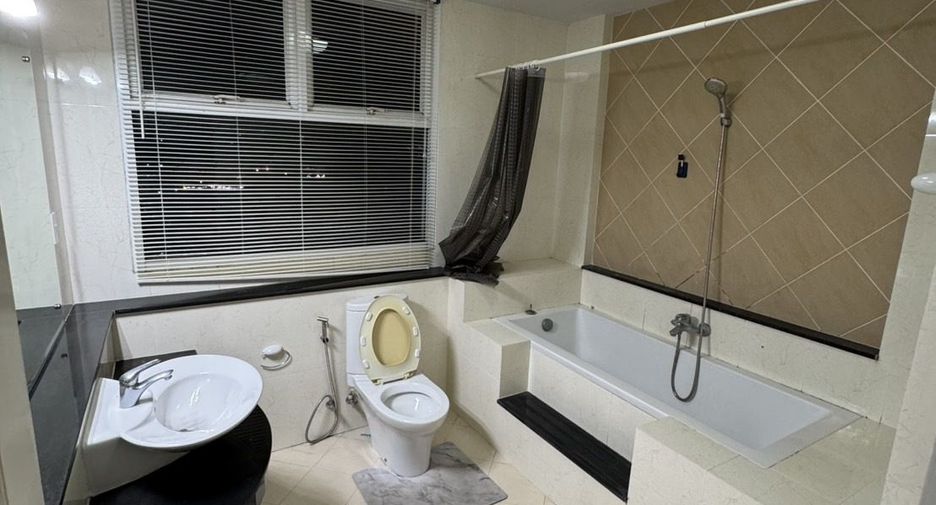 For rent 2 bedrooms condo in Kathu, Phuket