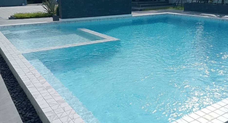For sale 5 bedrooms villa in Bang Lamung, Chonburi