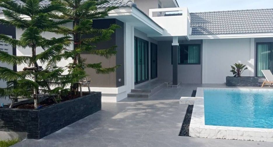 For sale 5 bedrooms villa in Bang Lamung, Chonburi