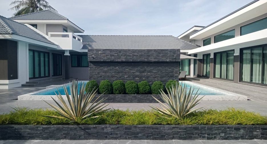 For sale 5 bedrooms villa in Bang Lamung, Chonburi