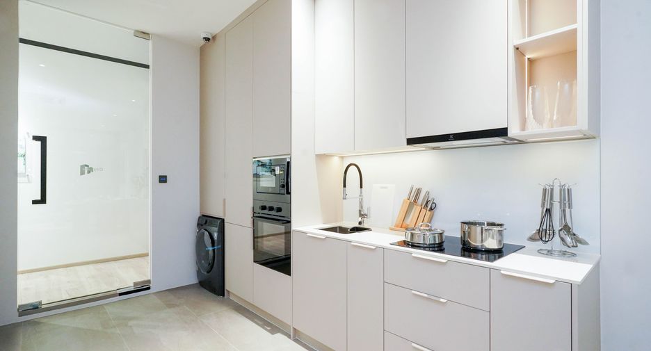 For sale 3 bedrooms condo in Kathu, Phuket