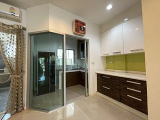 For sale 3 bedrooms townhouse in Lak Si, Bangkok