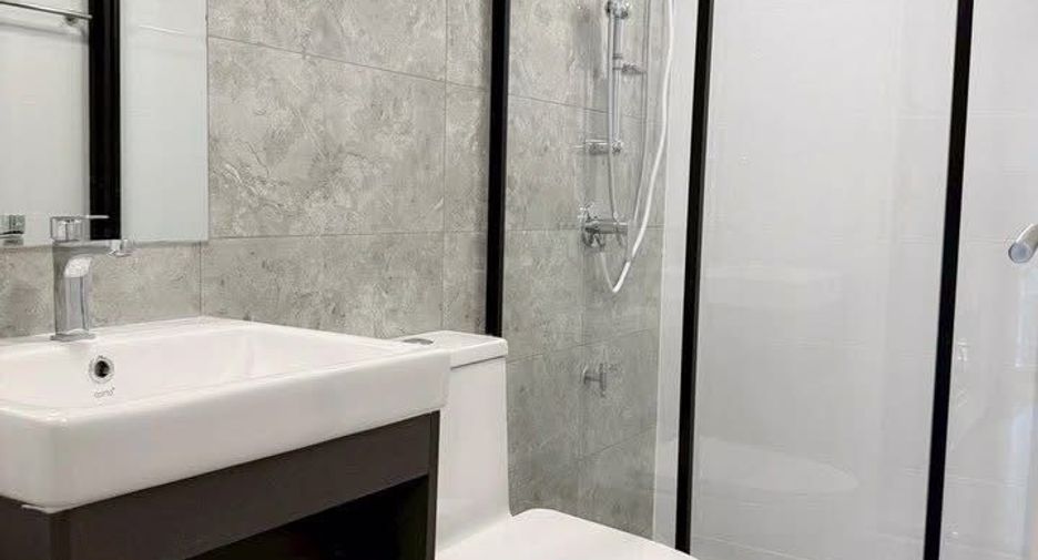 For rent studio condo in Bang Na, Bangkok