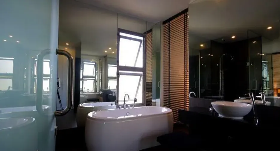 Casa en venta y en alquiler de 4 habitaciones en Mueang Phuket, Phuket