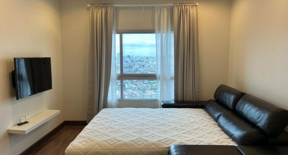 For rent 2 bedrooms condo in Khlong San, Bangkok