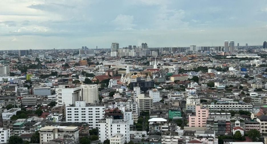 For rent 2 bedrooms condo in Khlong San, Bangkok