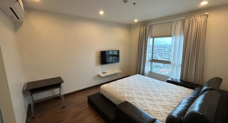 For rent 2 bedrooms condo in Khlong San, Bangkok