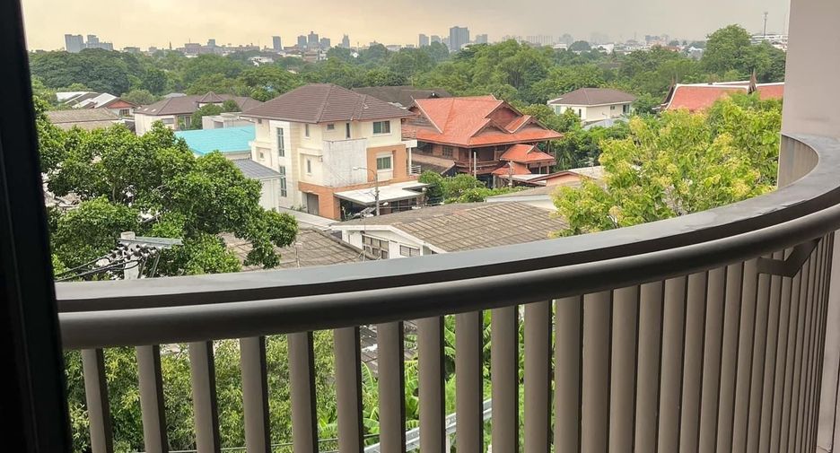 For sale 1 bed condo in Suan Luang, Bangkok