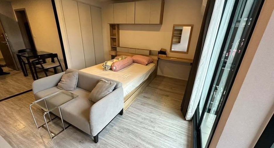 For rent 1 bed condo in Pathum Wan, Bangkok