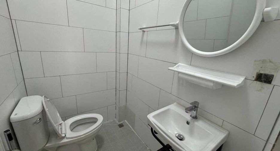 Haus zur Miete mit Studio in Watthana, Bangkok