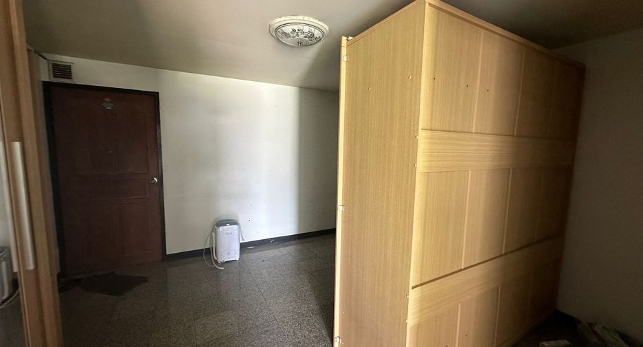 For sale 10 bedrooms retail Space in Bang Lamung, Chonburi