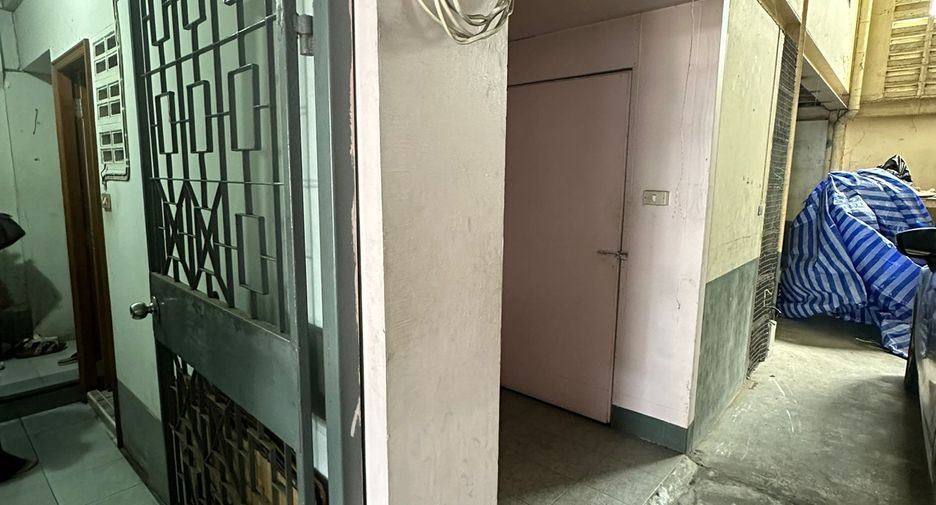 For sale 10 bedrooms retail Space in Bang Lamung, Chonburi