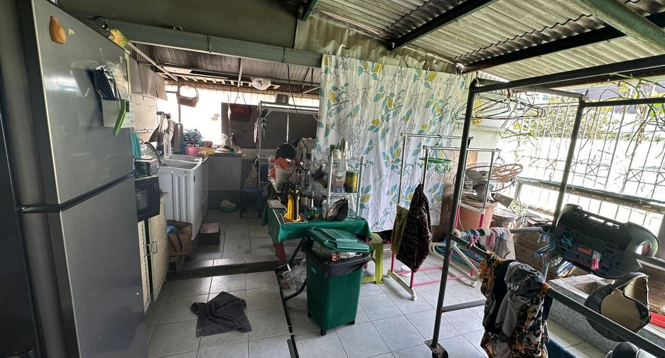 For sale 10 bedrooms retail Space in Bang Lamung, Chonburi