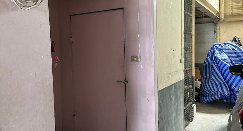 For sale 10 bedrooms retail Space in Bang Lamung, Chonburi