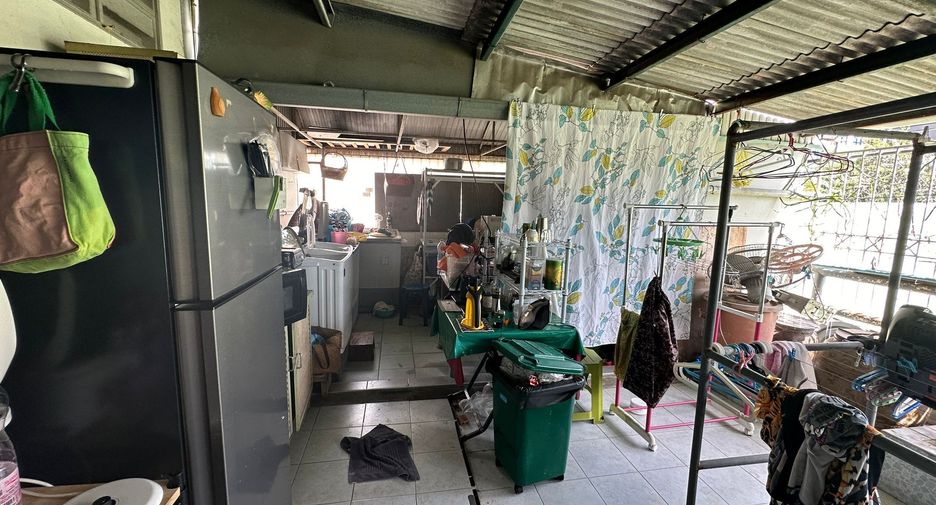 For sale 10 bedrooms retail Space in Bang Lamung, Chonburi