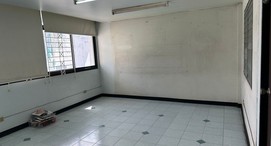 For sale 10 bedrooms retail Space in Bang Lamung, Chonburi