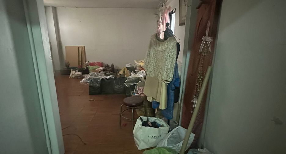For sale 10 bedrooms retail Space in Bang Lamung, Chonburi