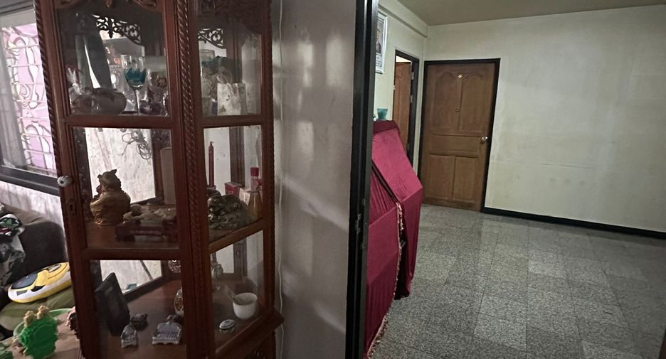 For sale 10 bedrooms retail Space in Bang Lamung, Chonburi
