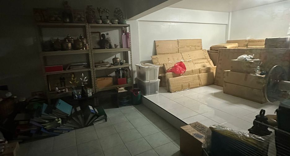 For sale 10 bedrooms retail Space in Bang Lamung, Chonburi