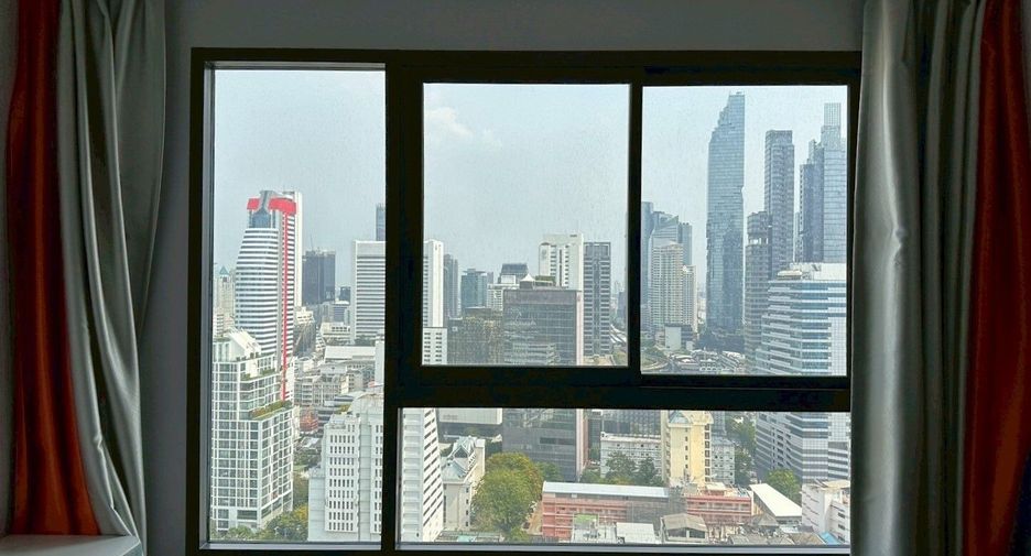 Wohnung zur Miete mit 1 Zimmer in Bang Rak, Bangkok