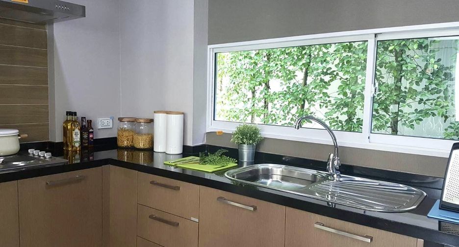 For rent 3 bedrooms house in Prawet, Bangkok