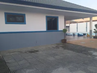 Villa en venta y en alquiler de 3 habitaciones en Bang Lamung, Chonburi