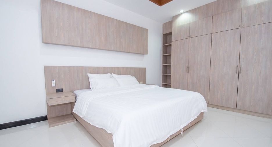 For rent 4 bedrooms villa in Huay Yai, Pattaya