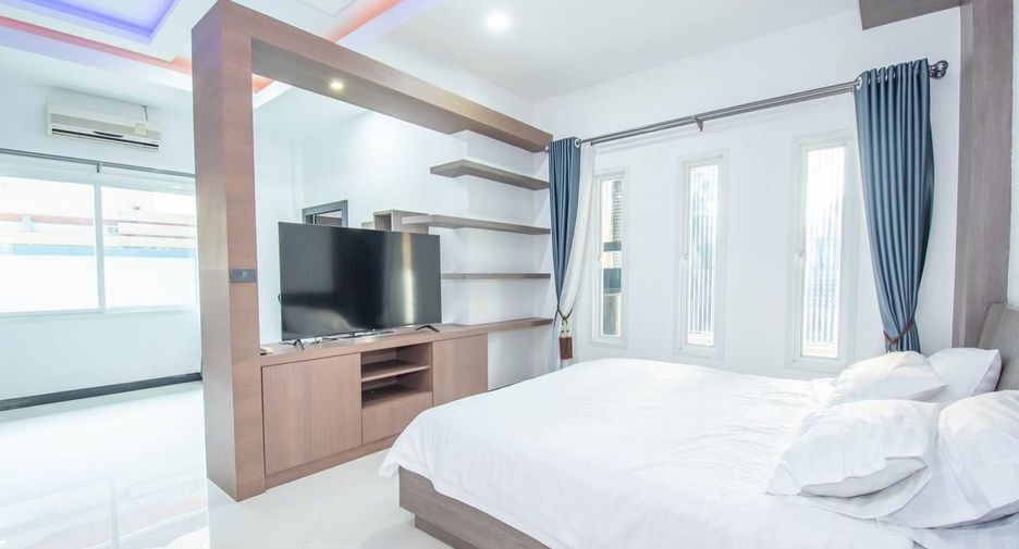 For rent 4 bedrooms villa in Bang Lamung, Chonburi