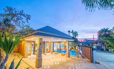 For rent 4 bedrooms villa in Bang Lamung, Chonburi