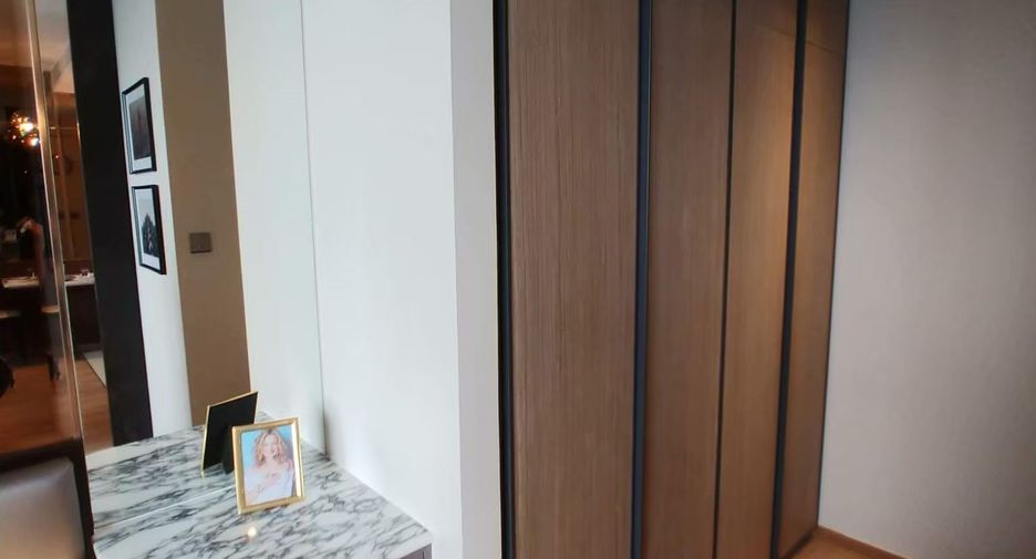 For sale 1 bed condo in Khlong Toei, Bangkok