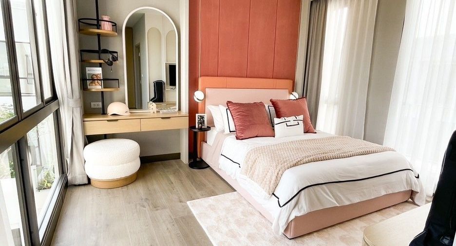 For sale 5 bedrooms condo in Lat Krabang, Bangkok