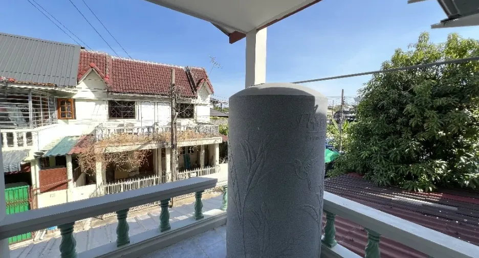 For sale 4 bedrooms townhouse in Bang Khen, Bangkok