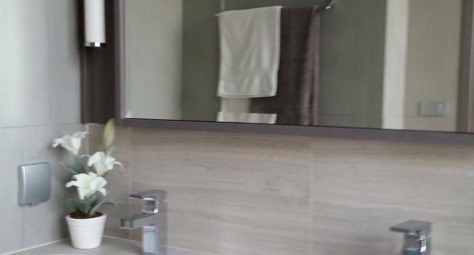 For rent 2 bedrooms condo in Sathon, Bangkok