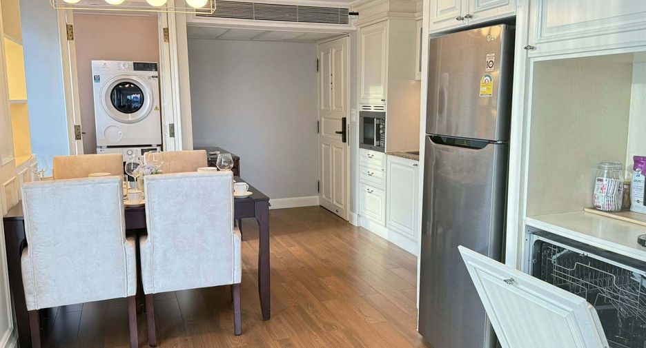 For rent 2 bedrooms apartment in Watthana, Bangkok