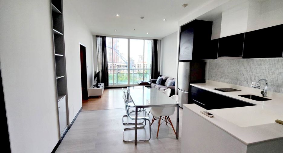 For rent 2 bedrooms condo in Watthana, Bangkok
