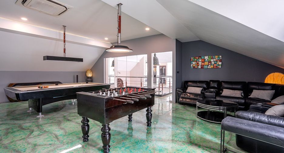 Casa en venta de 5 habitaciones en Bang Lamung, Chonburi