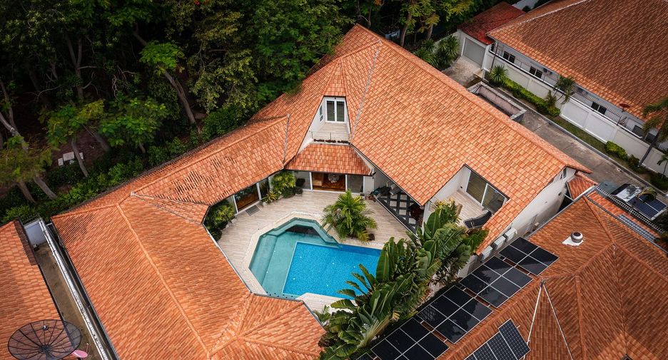 Casa en venta de 5 habitaciones en Bang Lamung, Chonburi