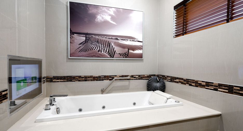 Casa en venta de 5 habitaciones en Bang Lamung, Chonburi