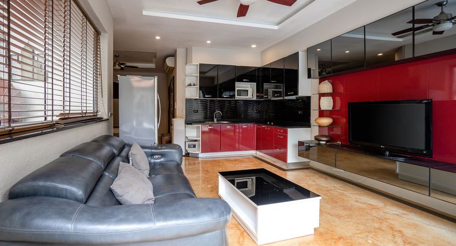 Casa en venta de 5 habitaciones en Bang Lamung, Chonburi