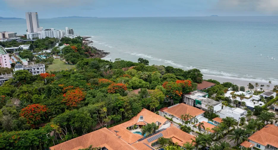 Casa en venta de 5 habitaciones en Bang Lamung, Chonburi