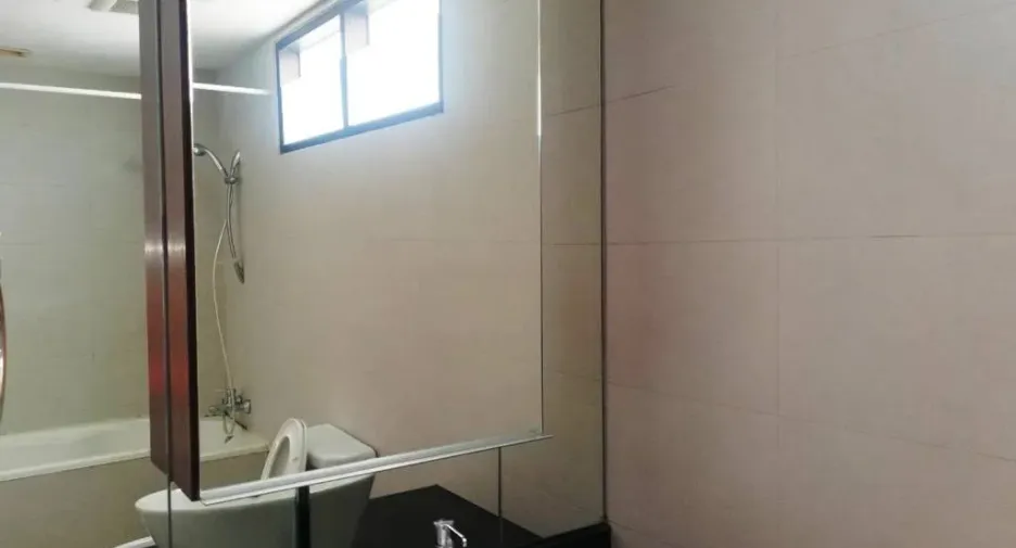 For rent 2 bedrooms condo in Phra Khanong, Bangkok