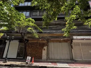 出租 4 卧室 商业空间 在 沙吞, 曼谷