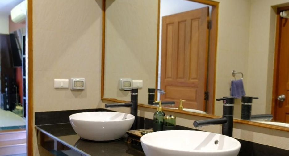 Haus zur Miete mit 3 Zimmer in Mueang Phuket, Phuket