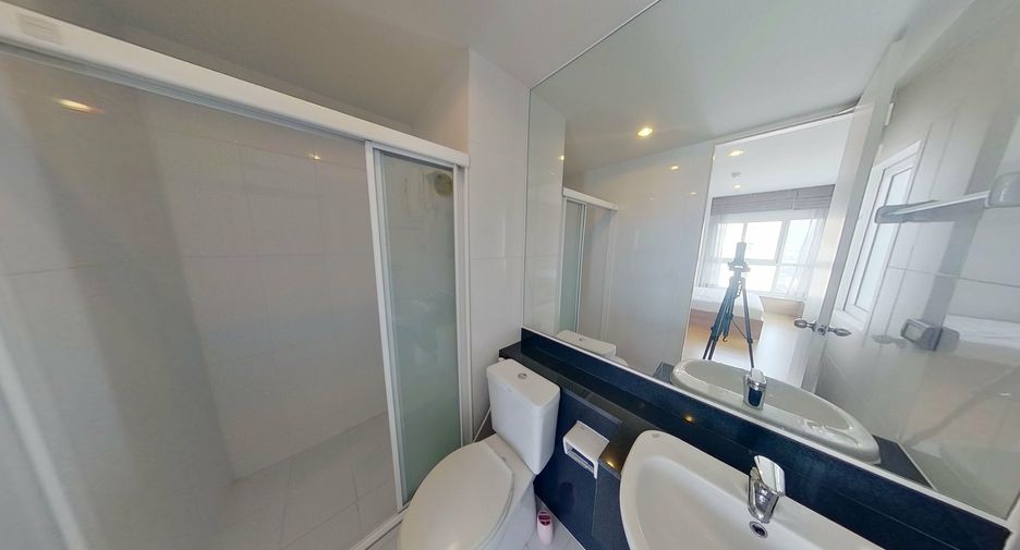 For rent 2 bedrooms condo in Thon Buri, Bangkok