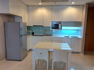 Condo en alquiler de 2 habitaciones en Sathon, Bangkok