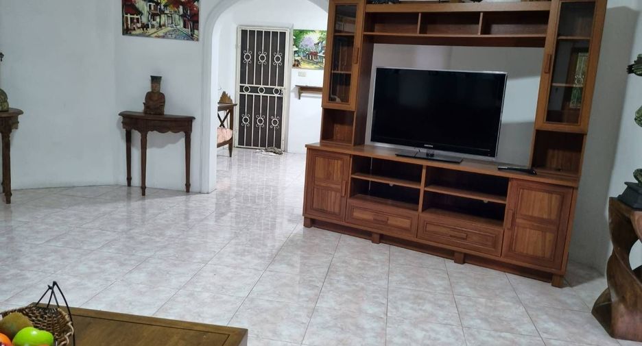 出租 3 卧室 独立屋 在 Bang Lamung, Chon Buri