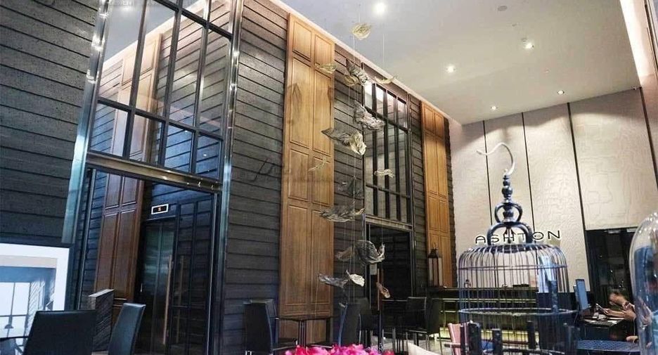 For rent 1 bed condo in Khlong Toei, Bangkok