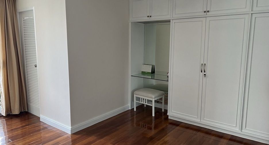 Apartment zur Miete mit 4 Zimmer in Watthana, Bangkok