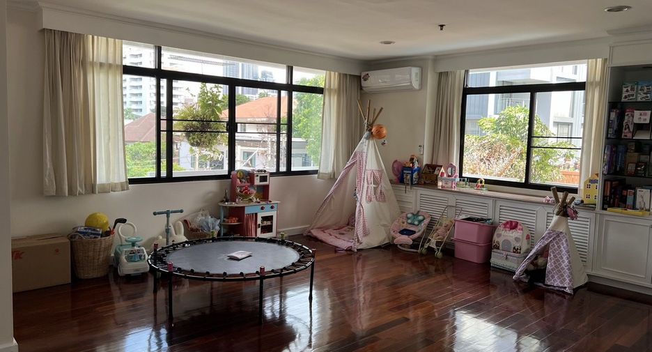 Apartment zur Miete mit 4 Zimmer in Watthana, Bangkok