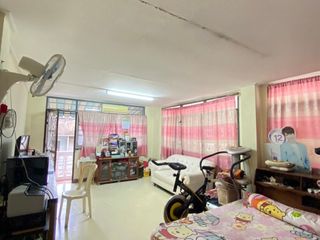 For sale 3 bedrooms townhouse in Bang Phlat, Bangkok